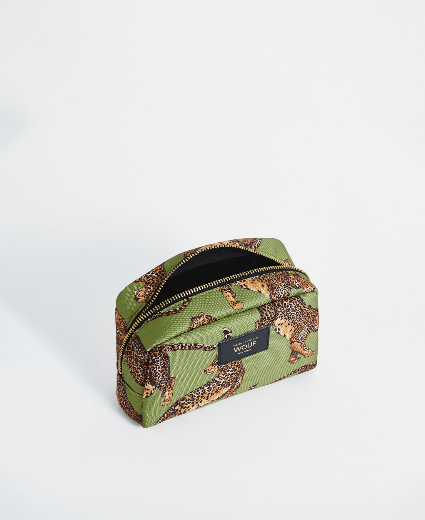 olive-leopard-toiletry-bag-2