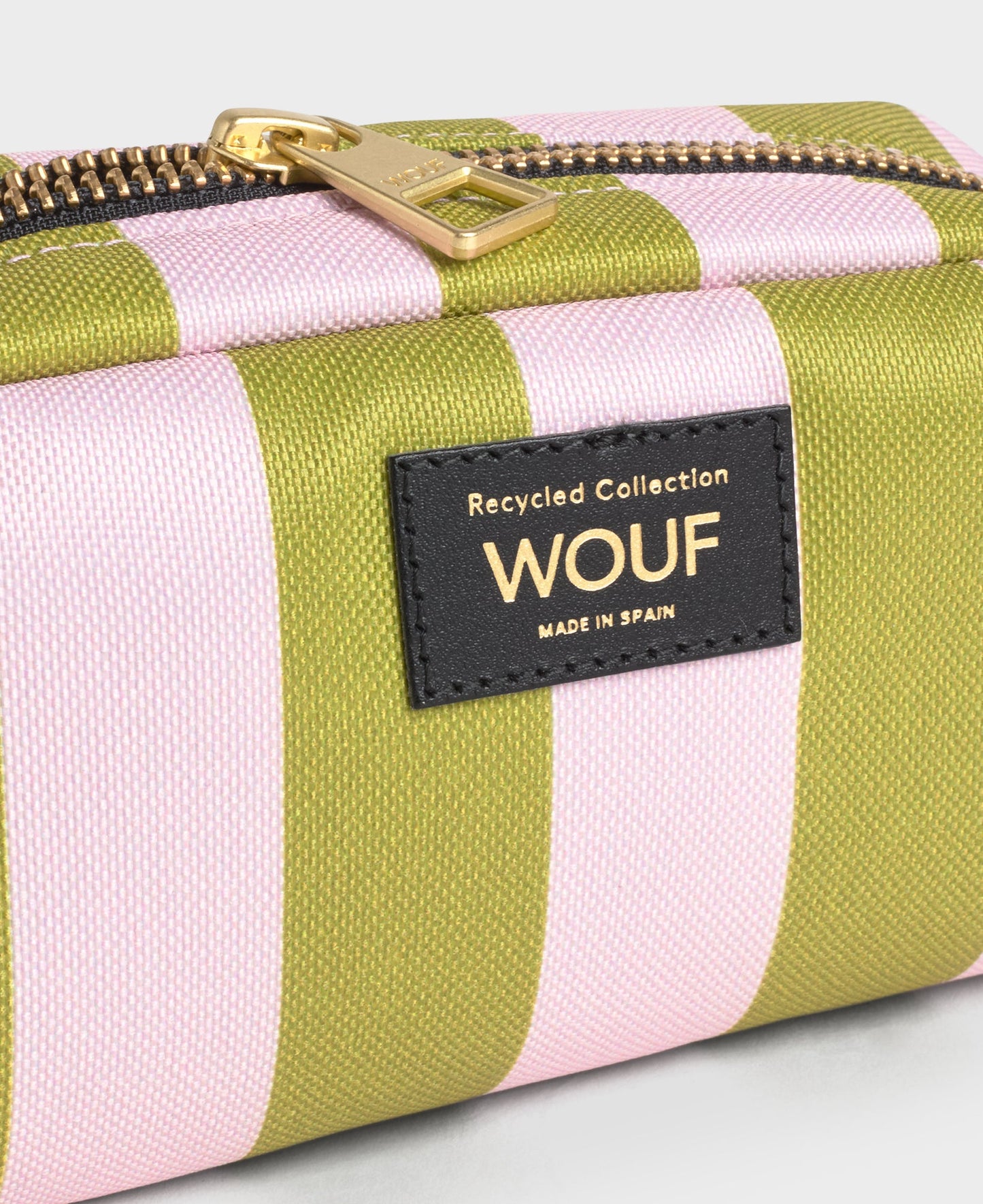 Cabana Makeup Bag - 2 details