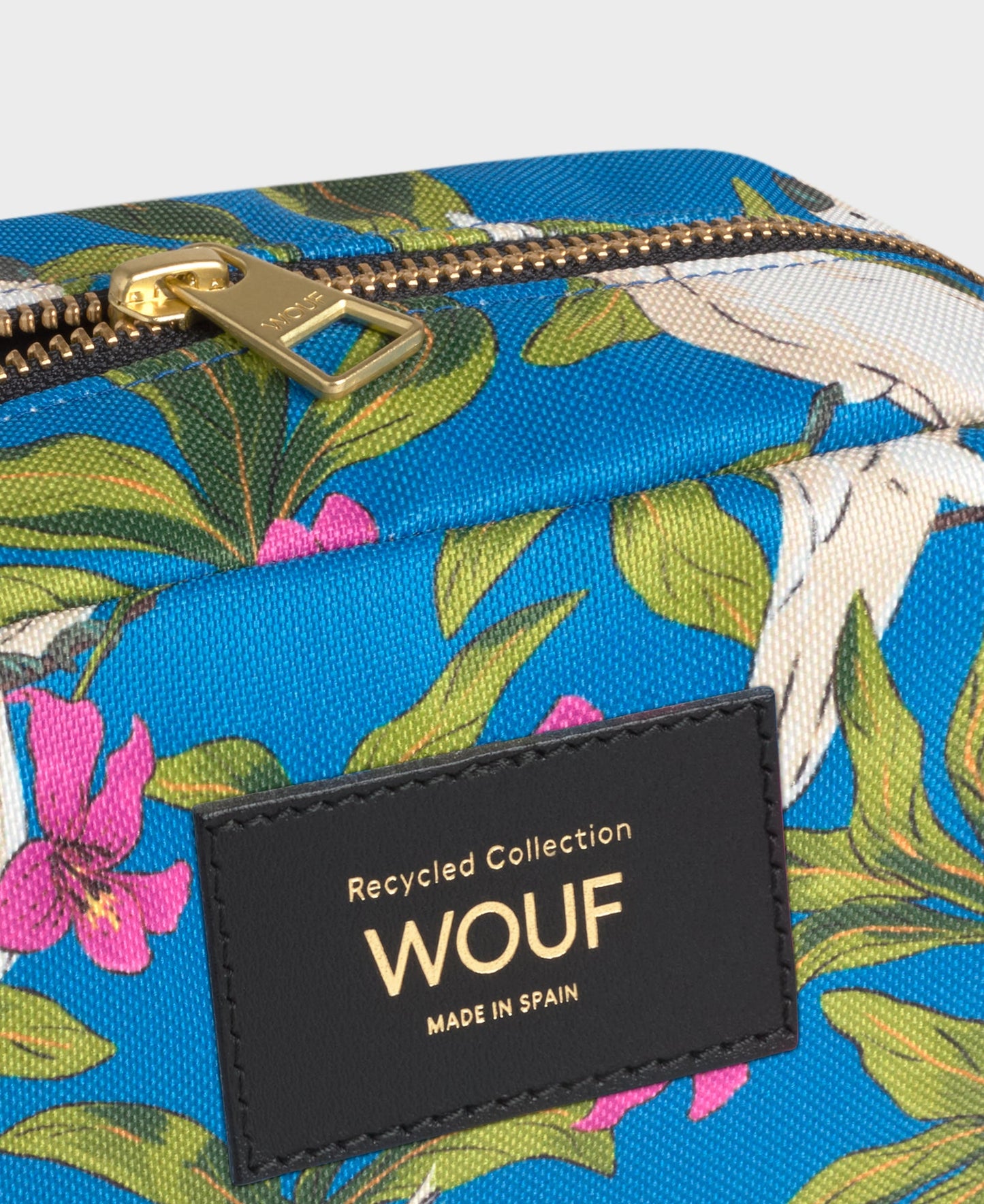 Gaia Toiletry Bag - 2 details