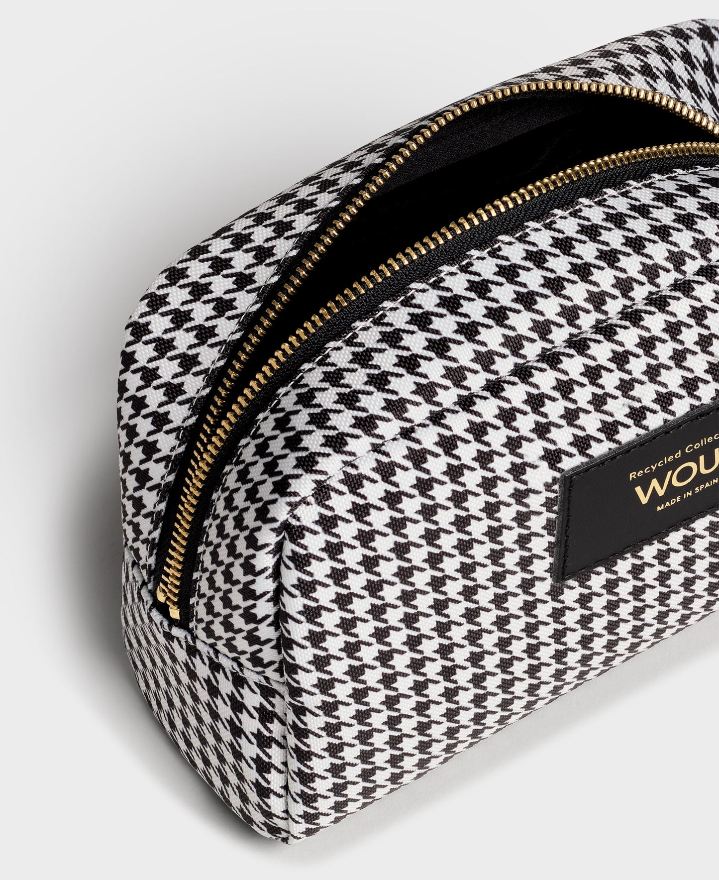 celine-toiletry-bag-2