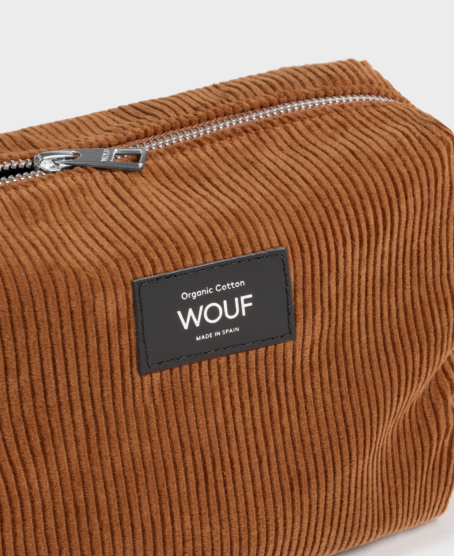 caramel-toiletry-bag-3