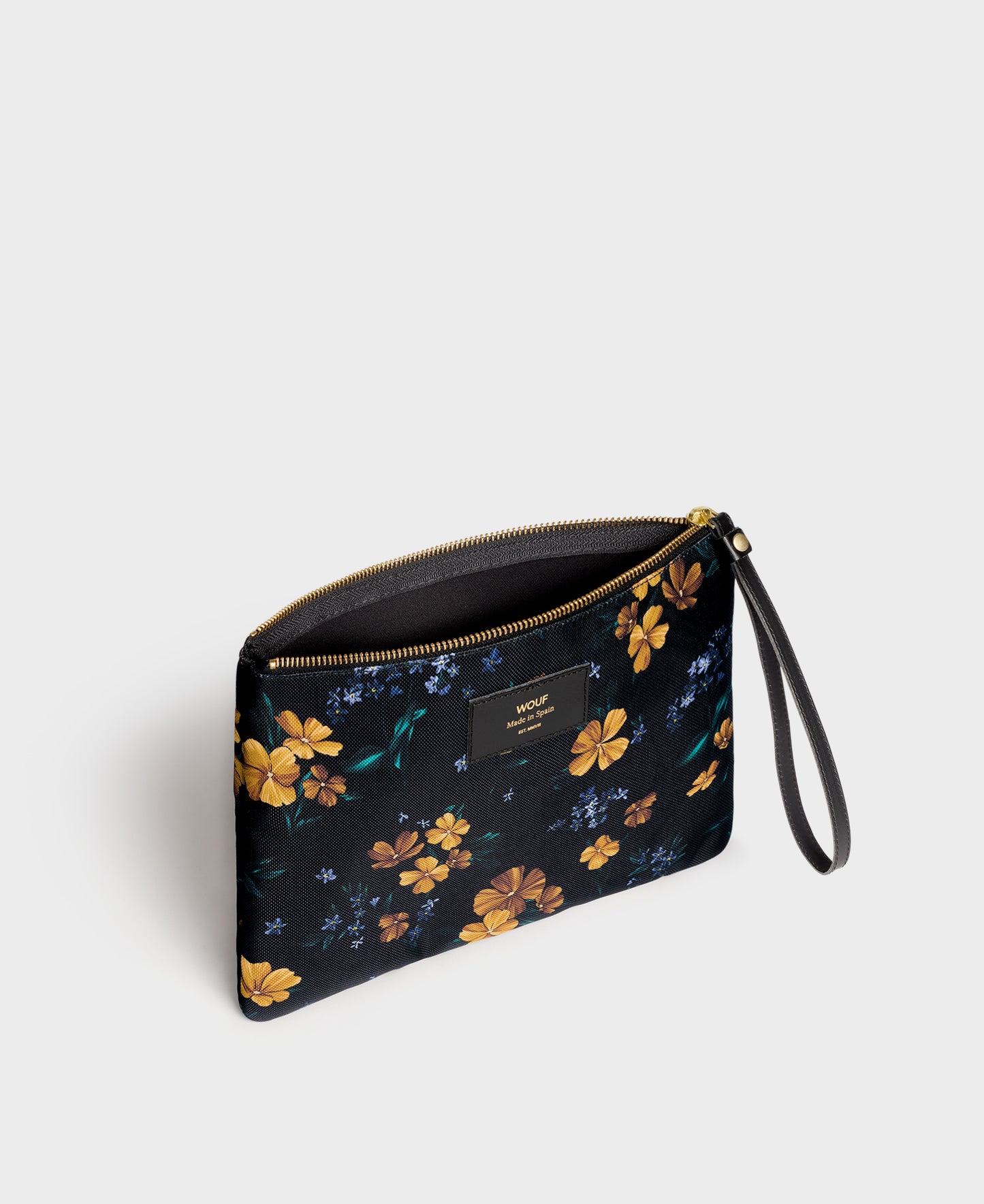 Adele XL Pouch Bag - 2 details