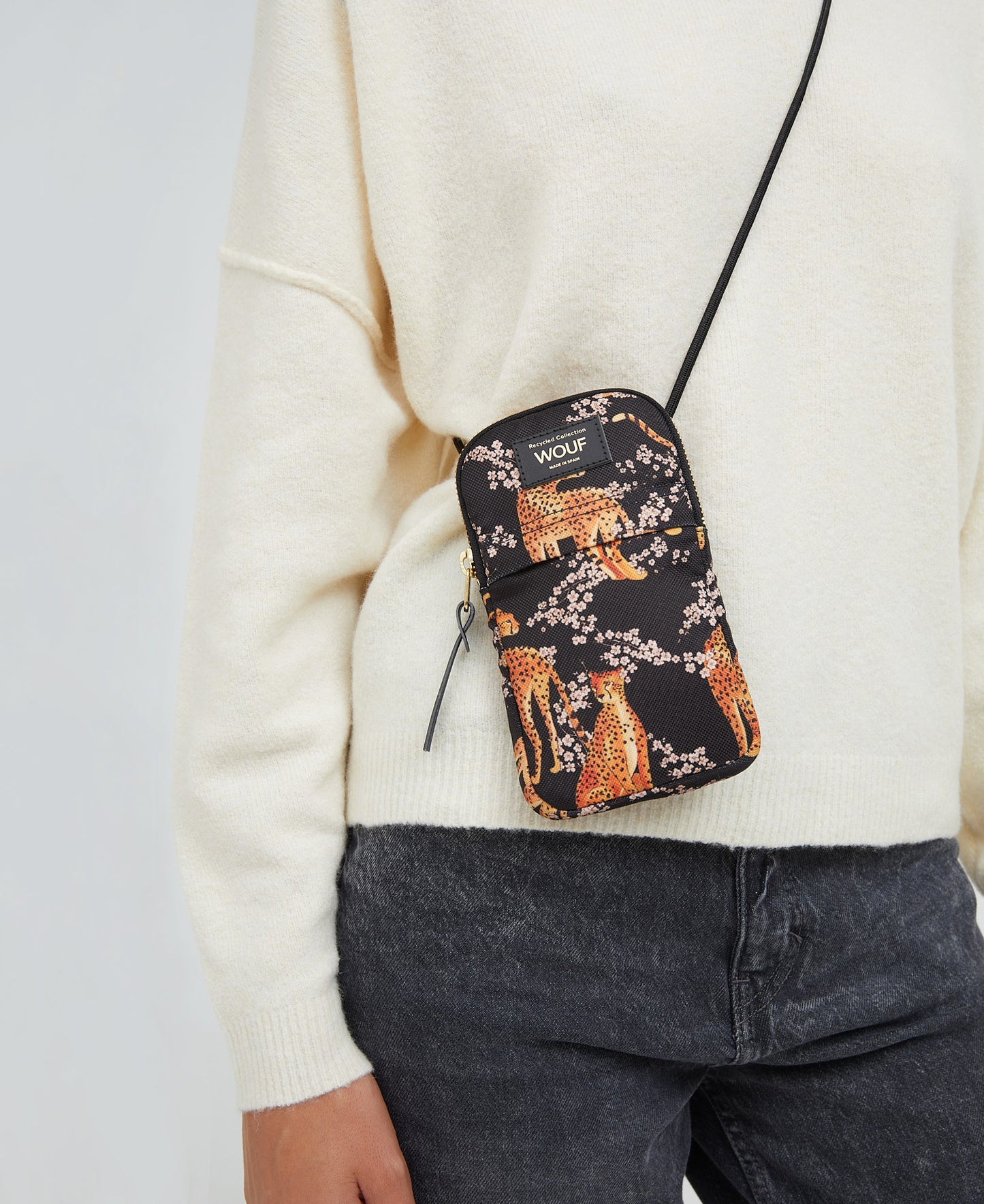 salome-crossbody-phone-bag-2