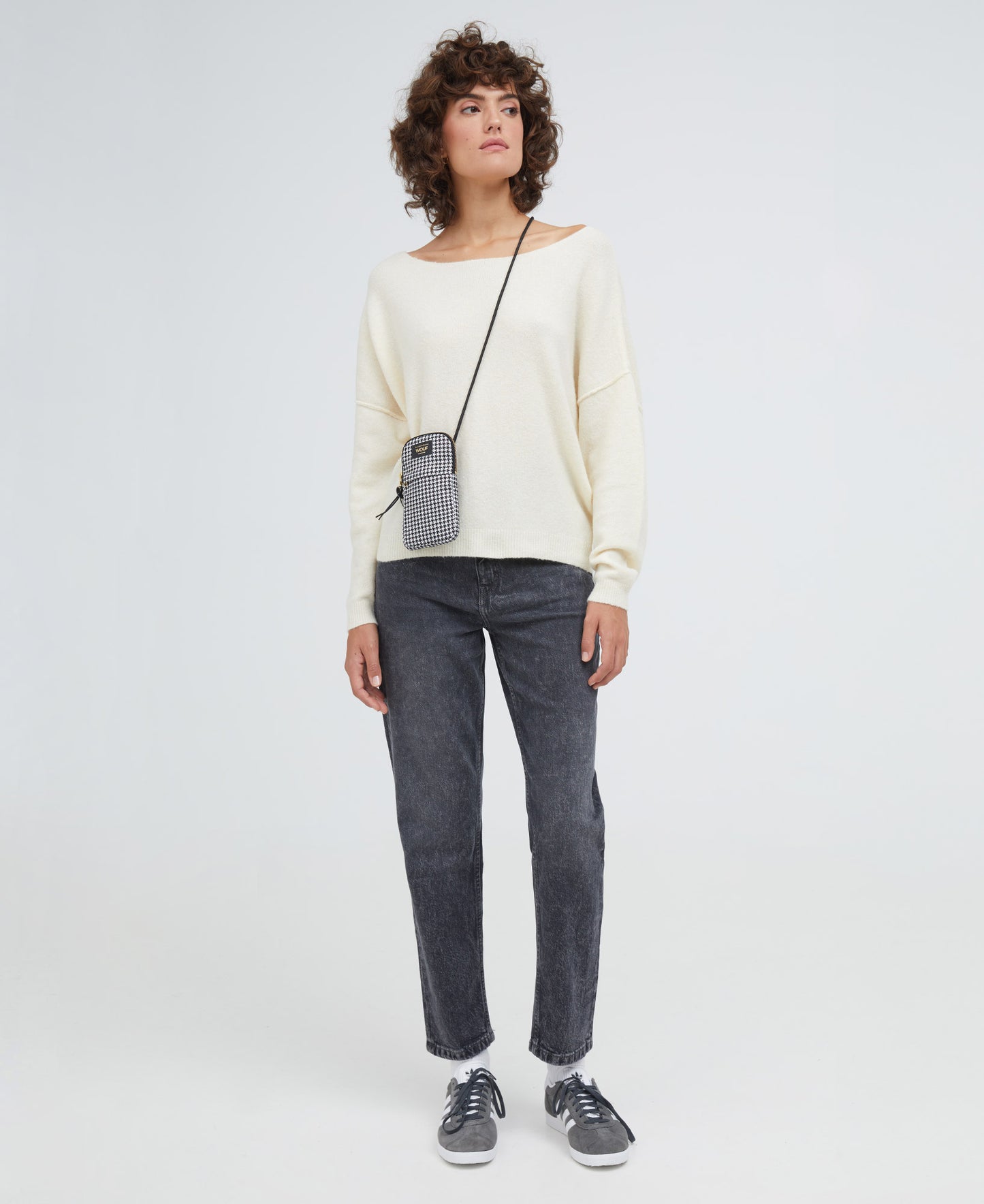celine-crossbody-phone-bag-3