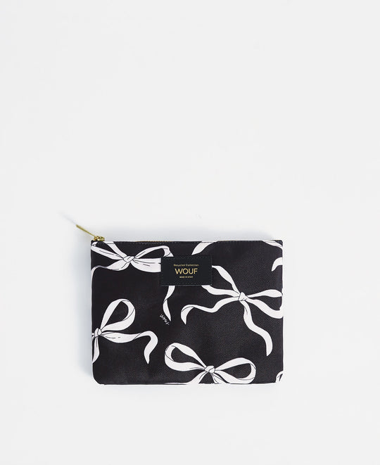 Carlota Pouch