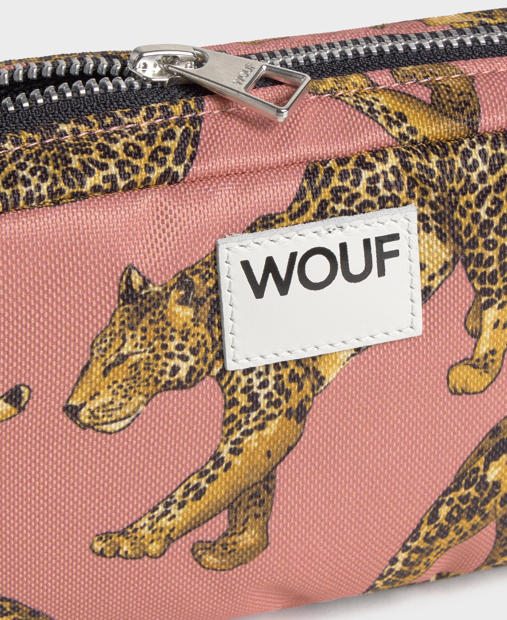 WOUF Foxie Crossbody Bag もこもこ 関税・送料負担ゼロ トートバッグ（52-80XC71-203）｜ONIGIRI（おにぎり）｜ONIGIRI