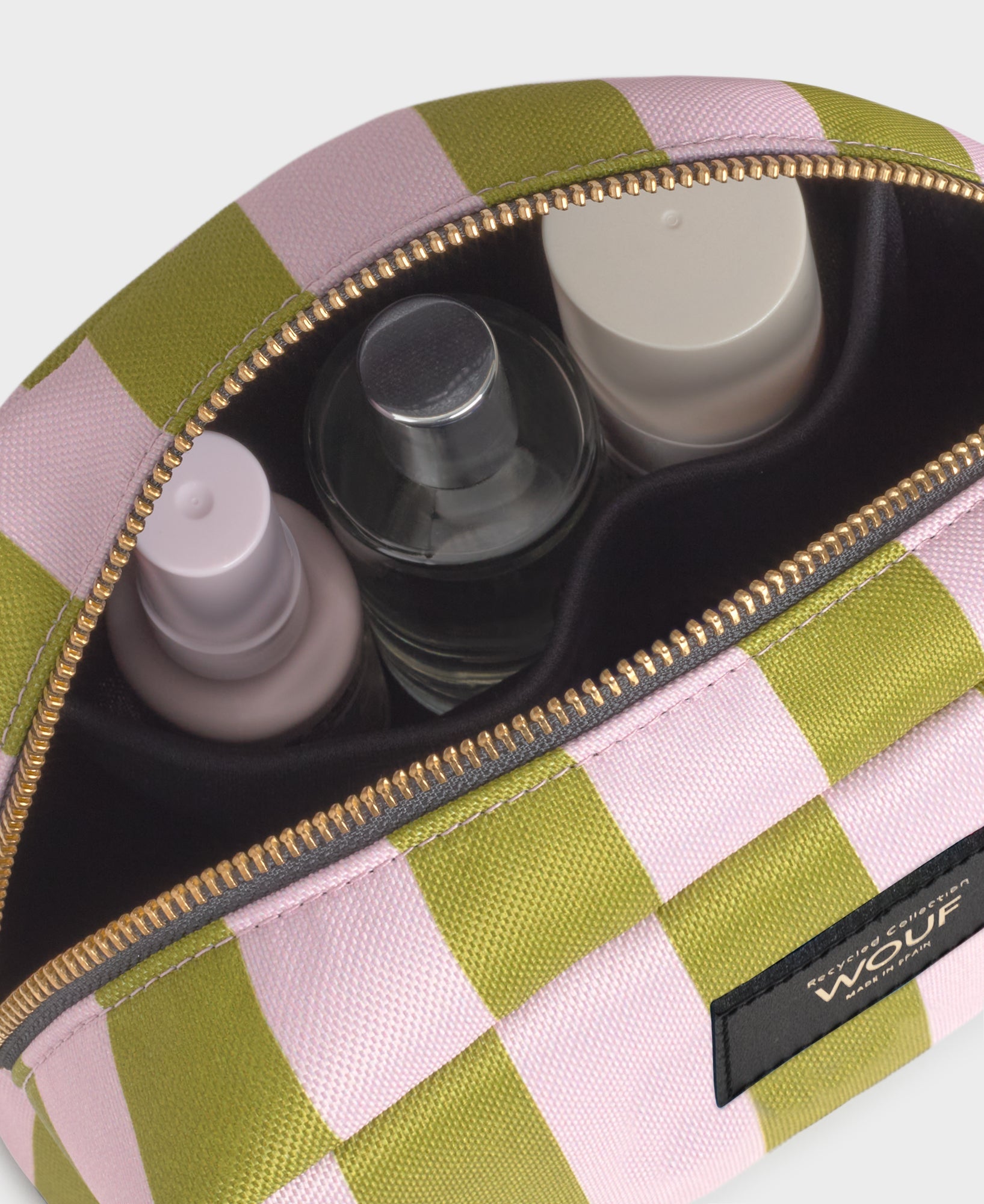 Sustainable Cabana Toiletry Bag  - 4