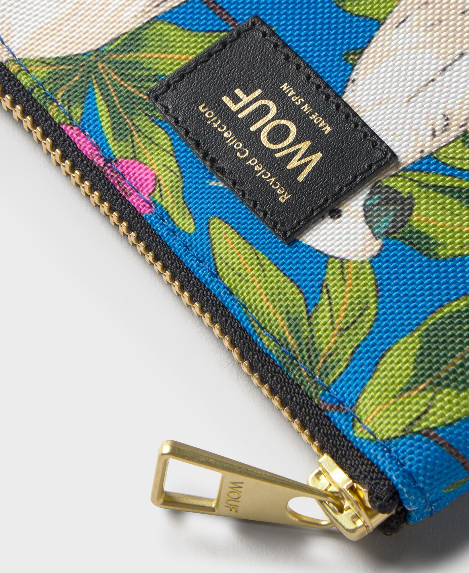 Gaia Small Pouch  - 2 details