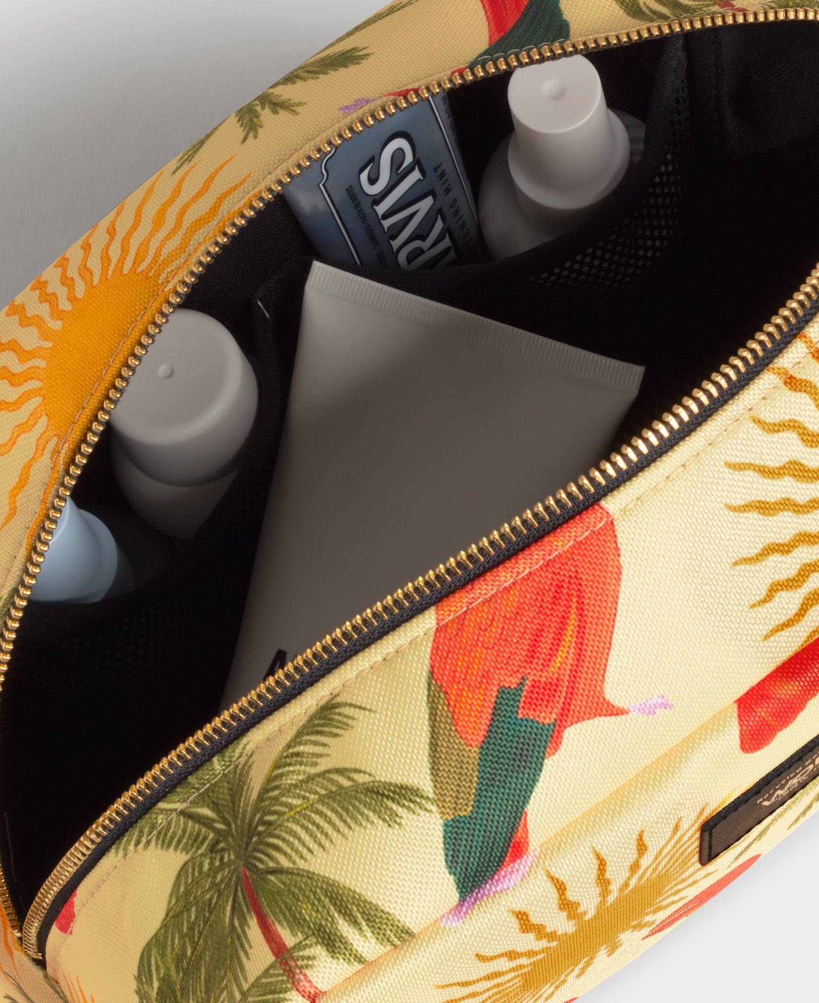 Sustainable Rio Large Toiletry Bag  - 4