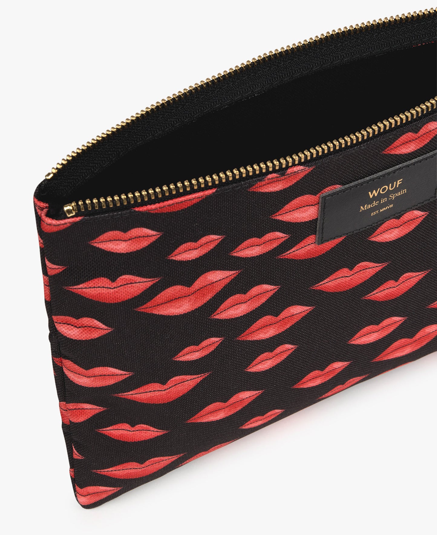 Beso XL Pouch Bag