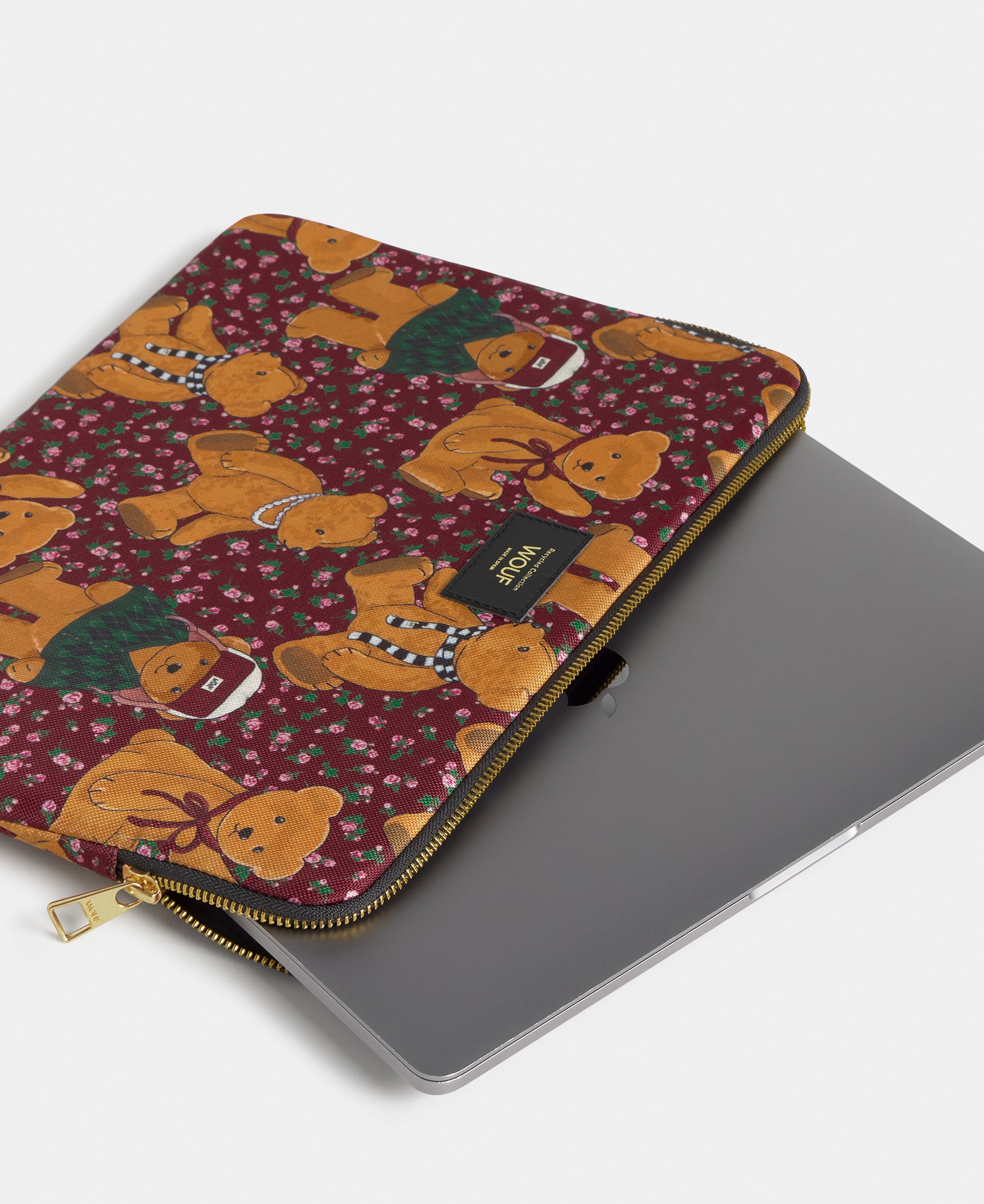 Detail of the Cozy laptop sleeve 15-16 with teddy bear print - Wouf