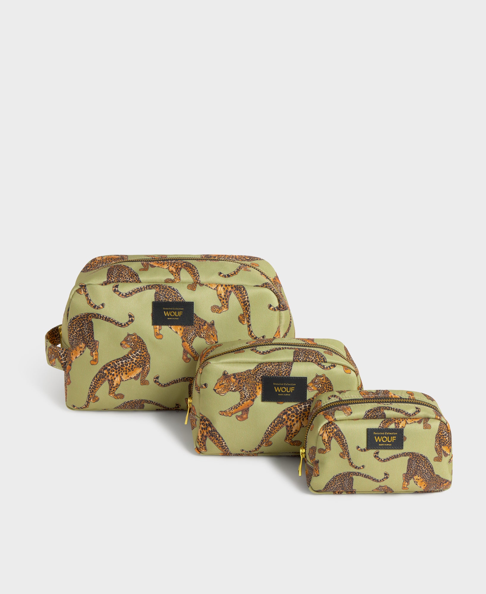 Avo Leopard toiletry bag set with green and black leopard print - Wouf