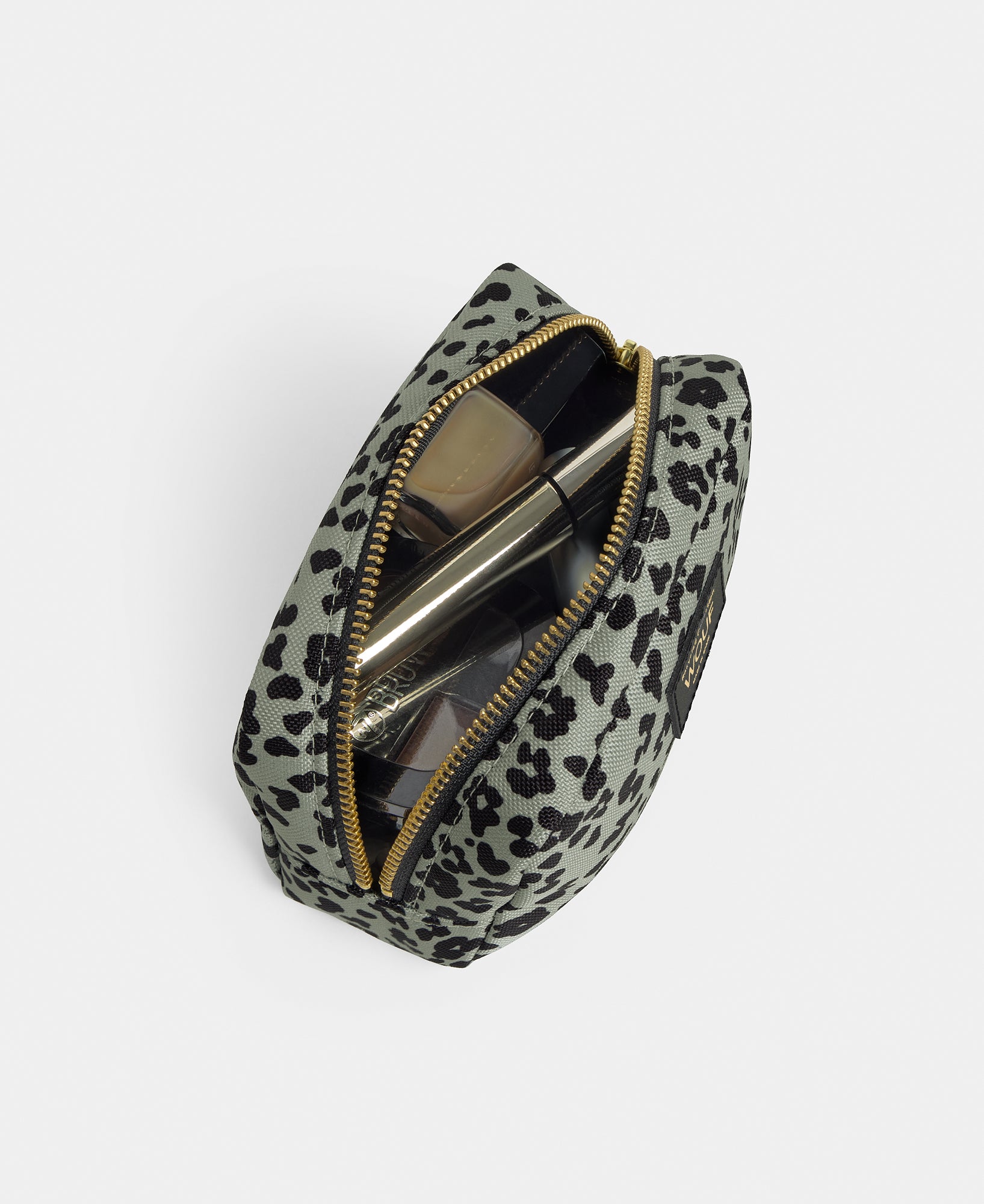 Interior detail of the Steel Roar makeup bag with grey and black animal print - Wouf