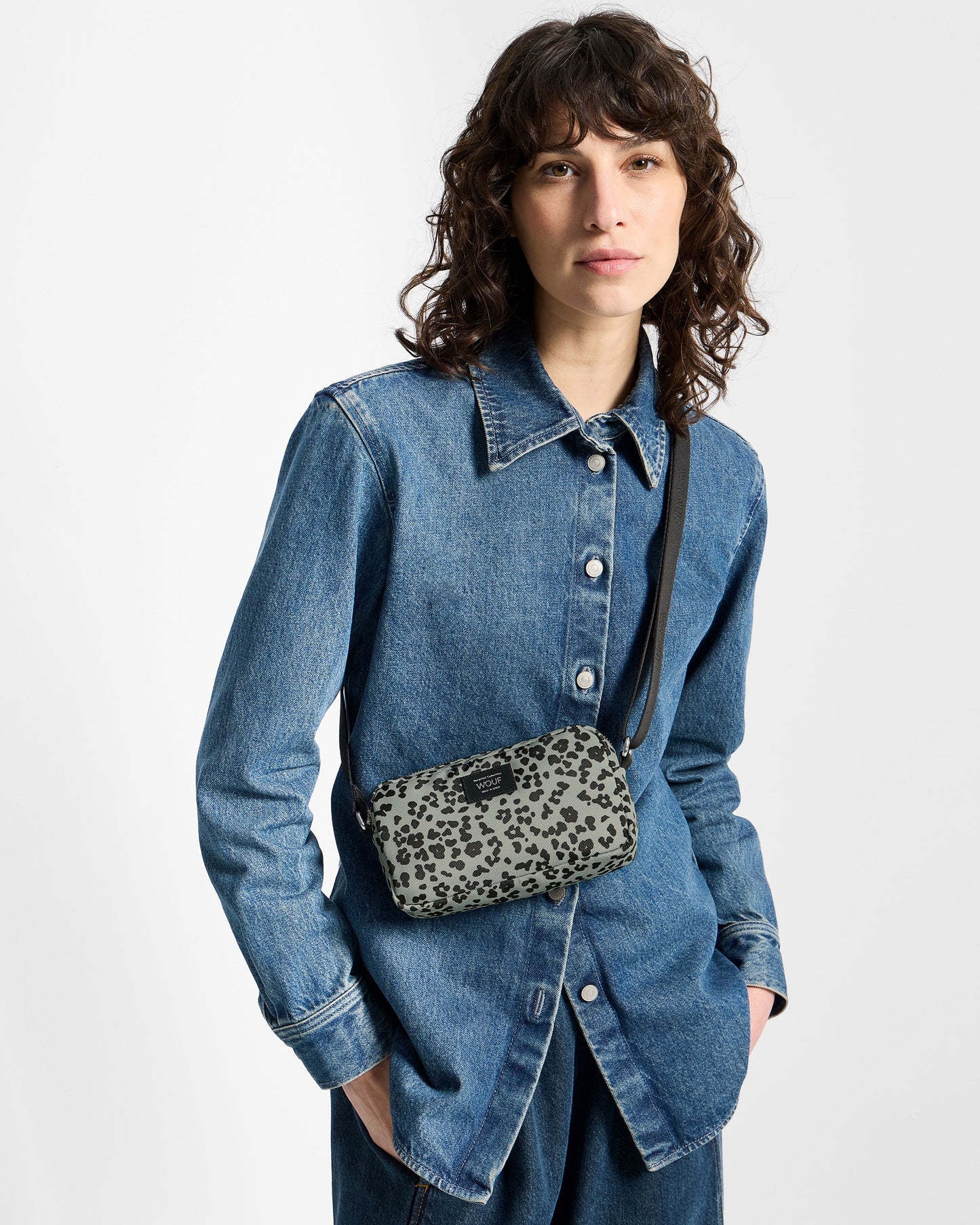 Mannequin avec mini sac à imprimé animal gris et noir - Wouf