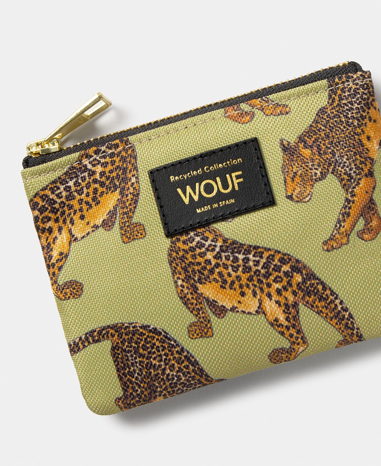 Detail of the Avo Leopard small pouch with green and black leopard print - Wouf