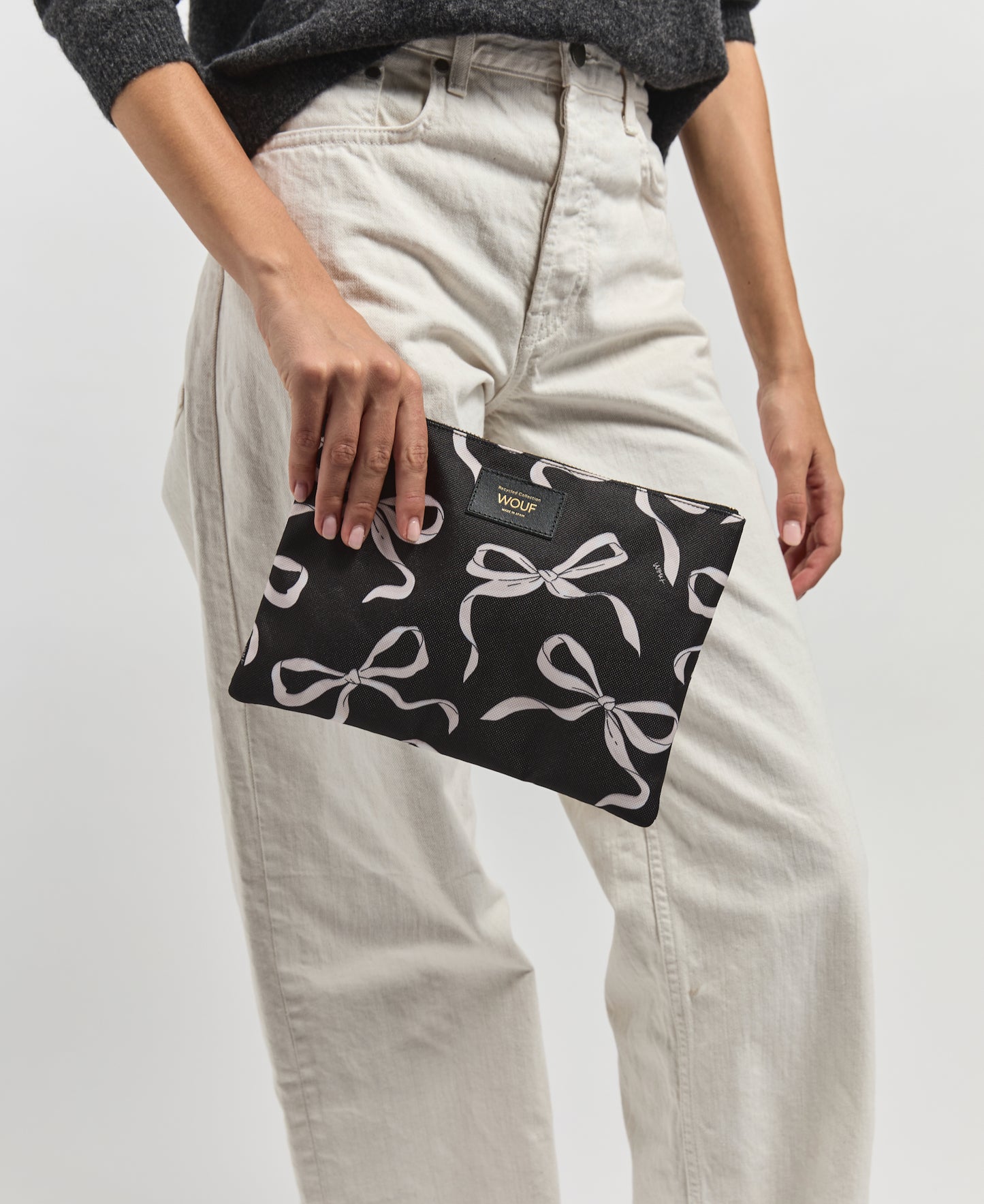 carlota-xl-pouch-bag-2