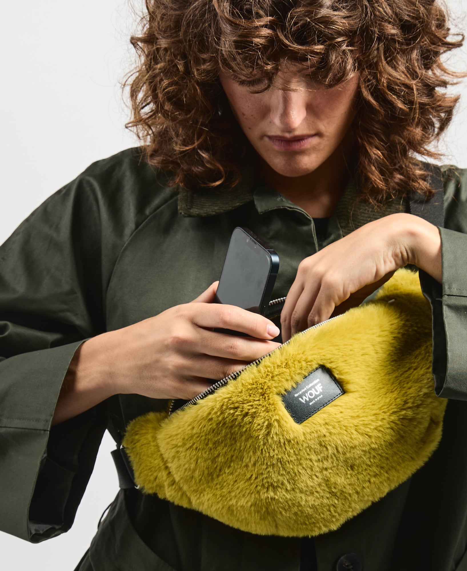 【WOUF】ウエストポーチ  Faux Fur Foxie Waistbag – WOUF