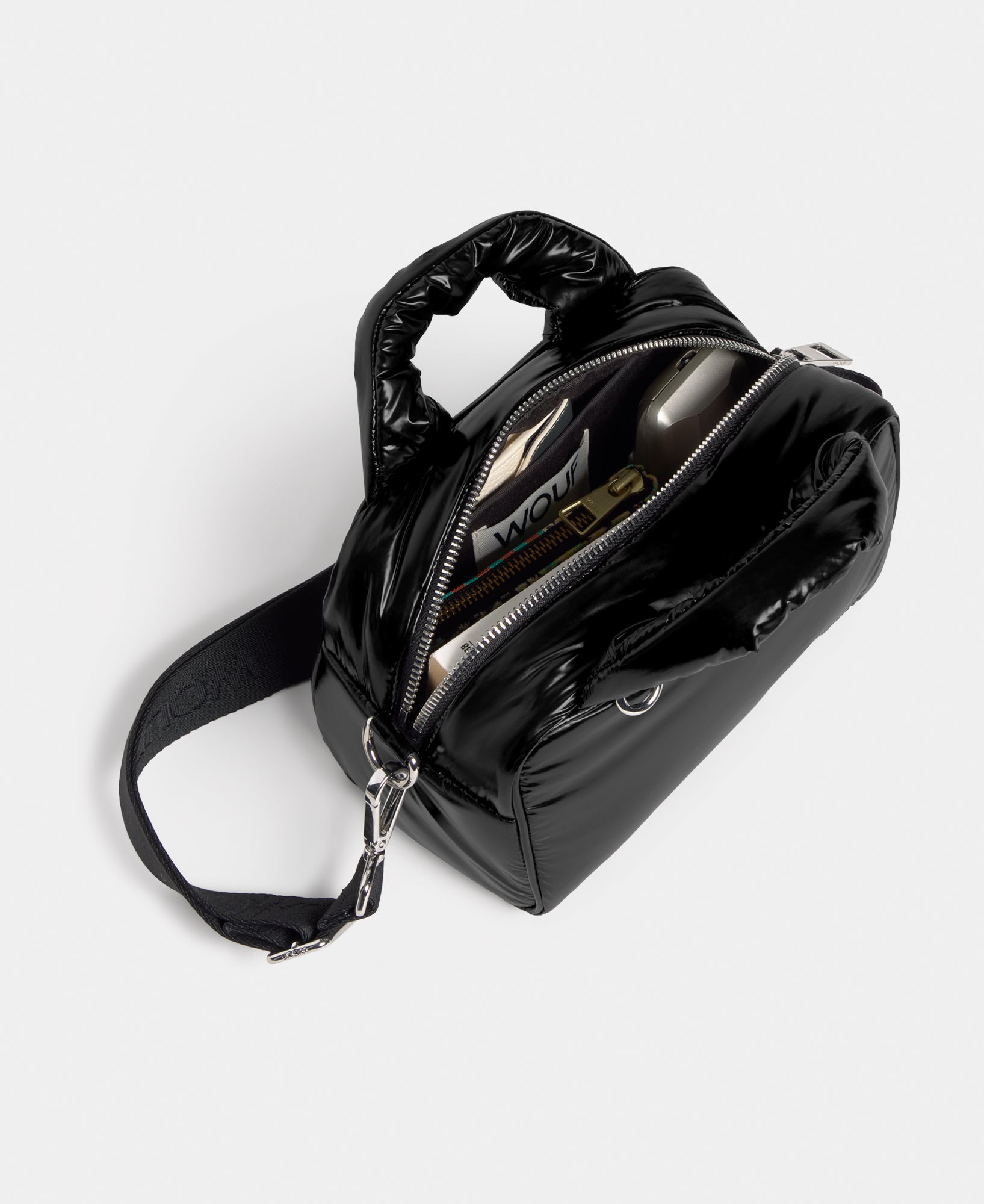 Interior del bowling bag color negro con acabado brillante - Wouf