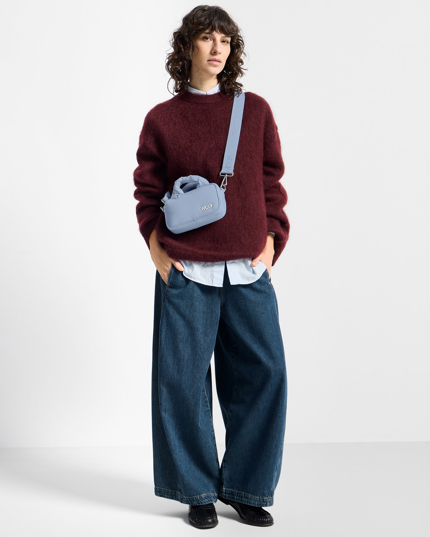 Mannequin avec mini Bag coloris bleu acier avec finition brillante - Wouf