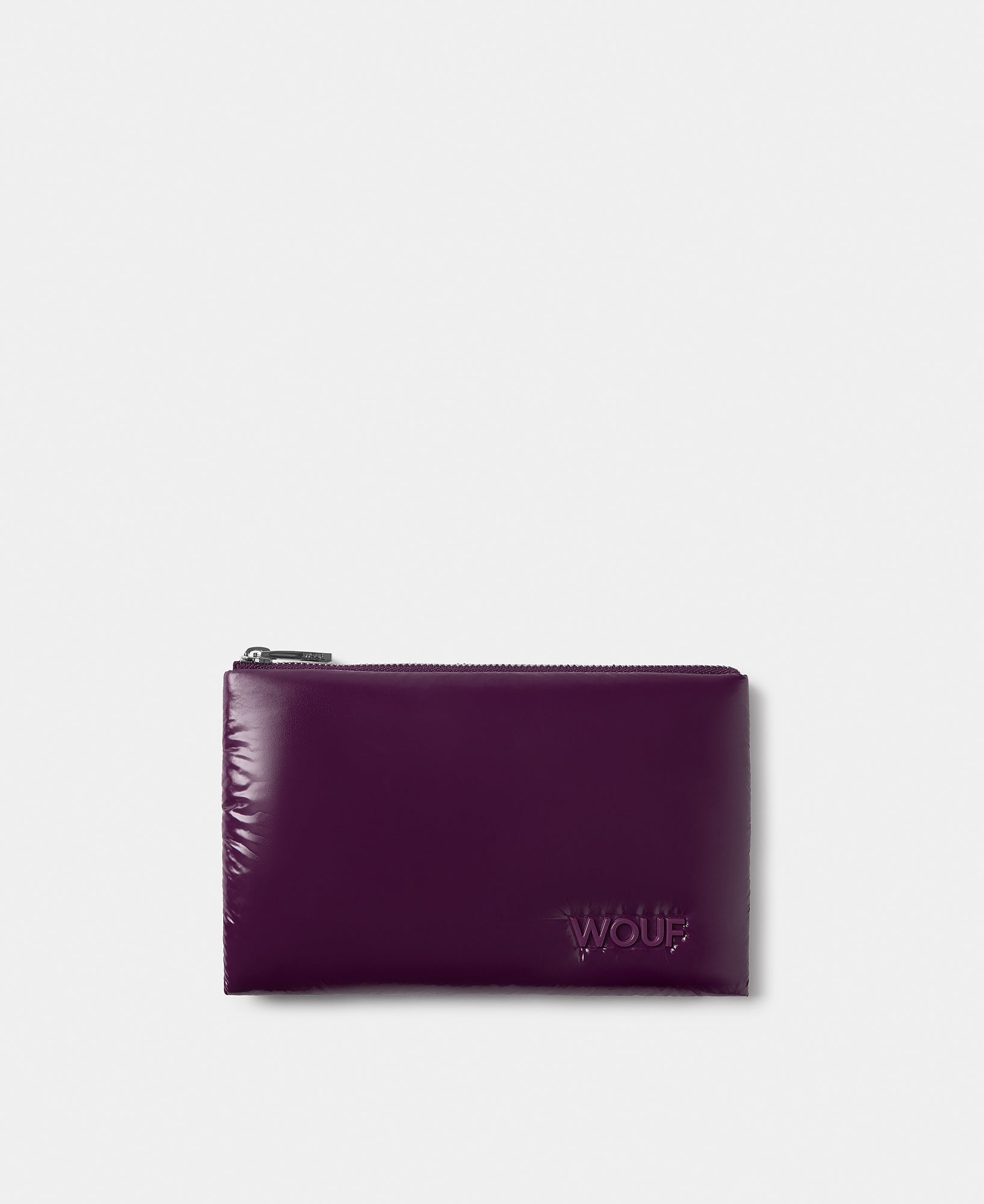 Pouch color ciruela con acabado brillante - Wouf