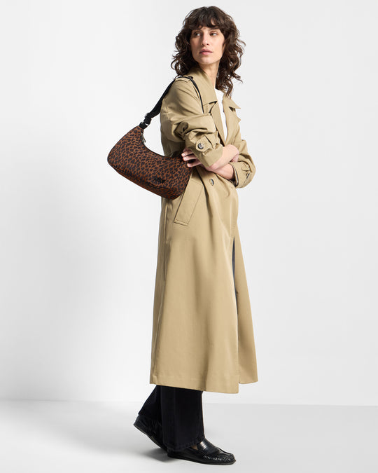Mannequin avec sac bandoulière à imprimé animal dans des tons marron et noir - Wouf