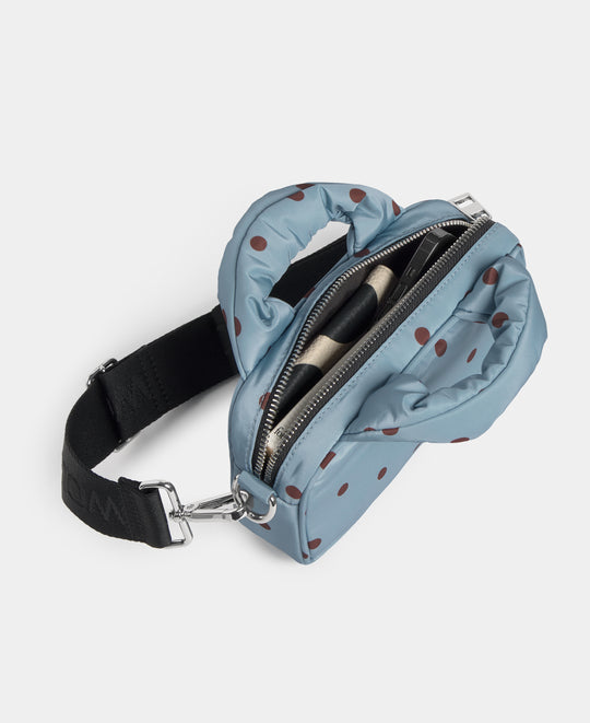 Intérieur du mini sac à pois marron sur fond bleu clair - Wouf